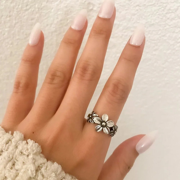 925 Sterling Silver Vintage Flower Ring Dainty Minimalist Ring - Picture 8 of 11